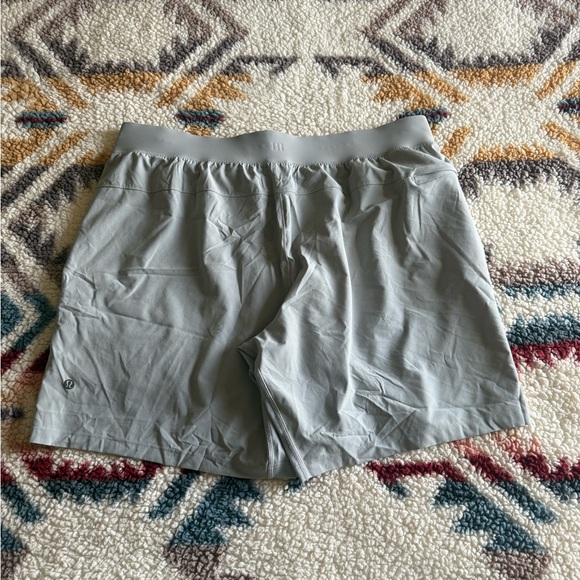 NWT Lululemon Men’s T.H.E. Short *Linerless 7" Size XXL Silver Grey - Picture 2 of 6